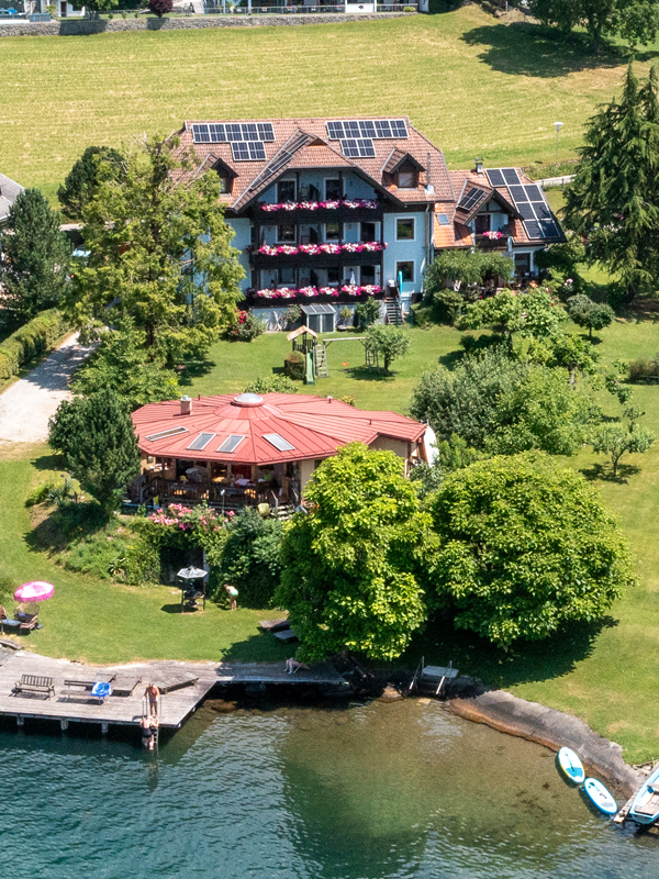 Fischerhaus mit Millstätter See
